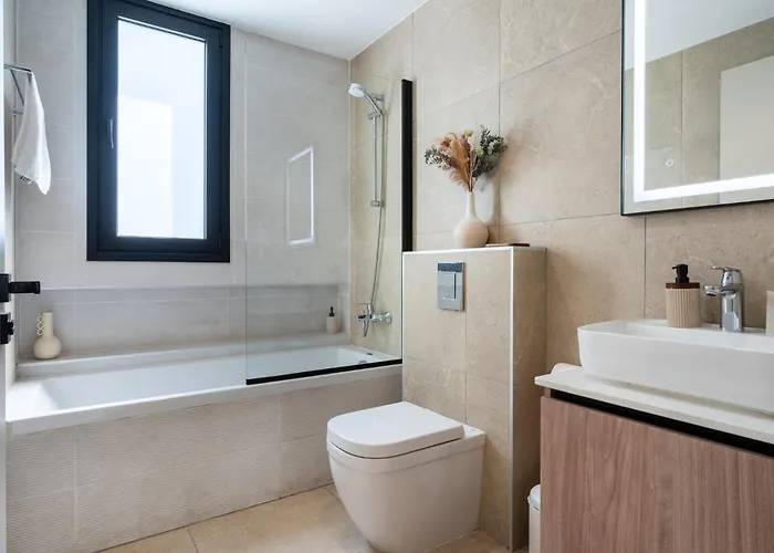 Densho 2-Br Luxury Apartment By Makenzy Beach Apartmán *