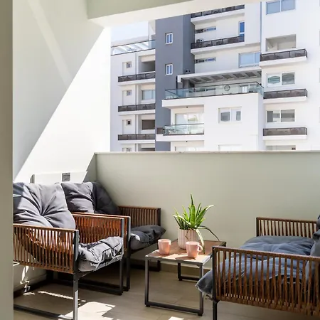 Densho 2-Br Luxury Apartment By Makenzy Beach Larnaca