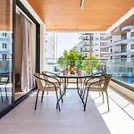 Densho 2-br Luxury By Makenzy لارنكا